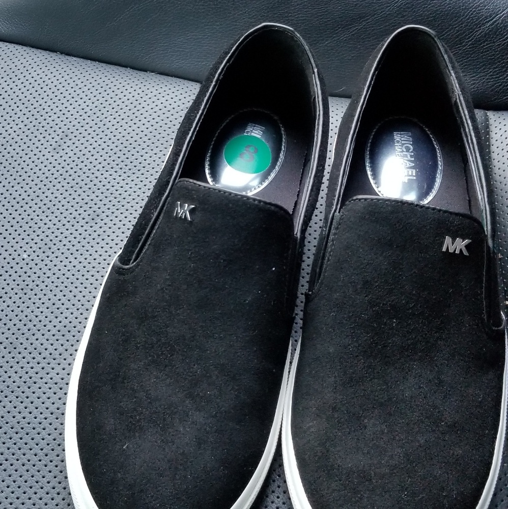 Brand new size 8 Michael Kors women's shoes